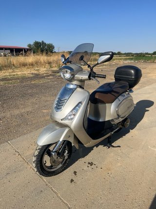 Scooter Kenrod Vitacci 125
