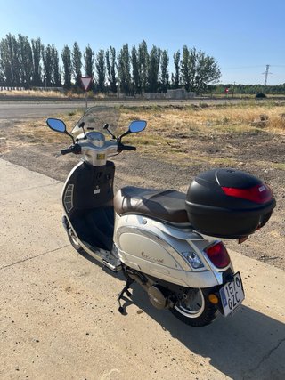 Scooter Kenrod Vitacci 125