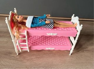 Armario, literas y sofá Barbie (sin muñeca)