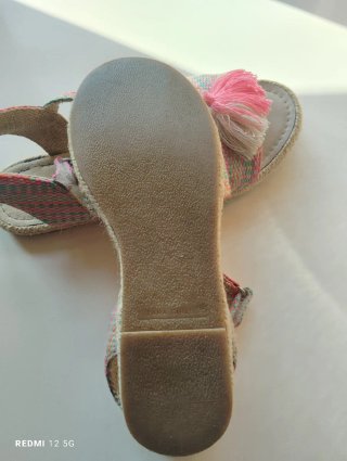 Sandali Zara con Pompon