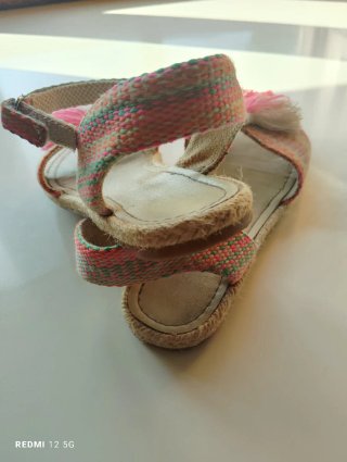 Sandali Zara con Pompon
