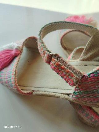 Sandali Zara con Pompon