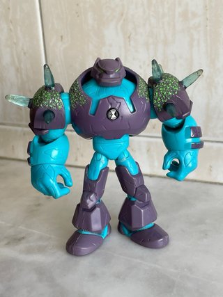 Figura Ben 10 Omni Enhanced Shock Rock Playmates
