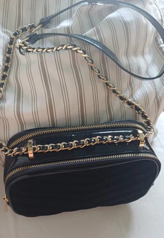 Bolso Parfois Negro Charol y Ante