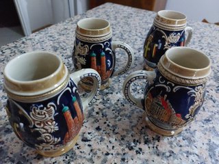 Boccale in ceramica con coperchio