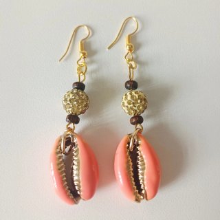 Pendientes concha coral y dorados