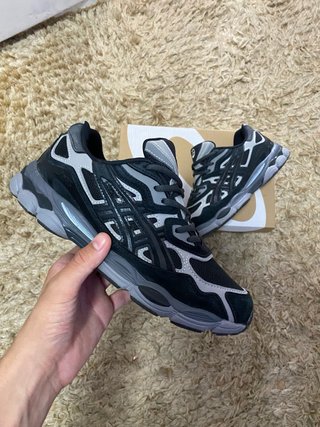 Zapatillas Asics Negras como nuevas