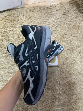 Zapatillas Asics Negras como nuevas