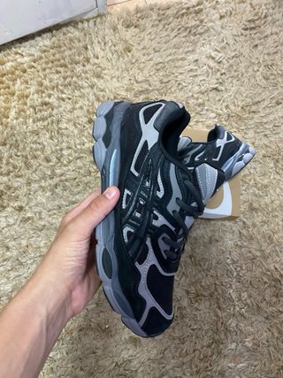 Zapatillas Asics Negras como nuevas