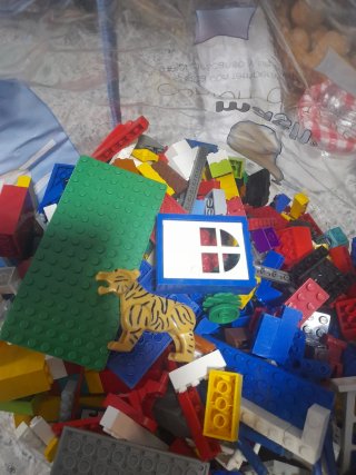 2,6 kg LOTTO DI PEZZI LEGO VARI