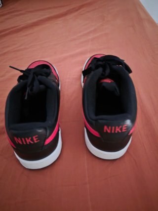 Zapatillas Nike Court Vision Low Hombre Negras Roj