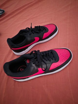 Zapatillas Nike Court Vision Low Hombre Negras Roj