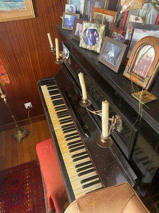 Piano vertical del siglo XIX. Haz una oferta!!!
