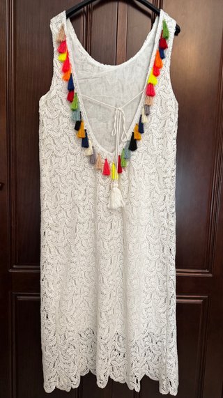 Vestido boho blanco encaje con espalda de flecos