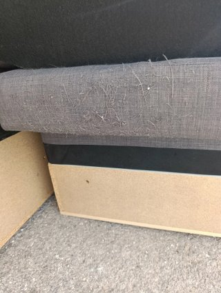 Sofá cama modular gris con chaiselongue