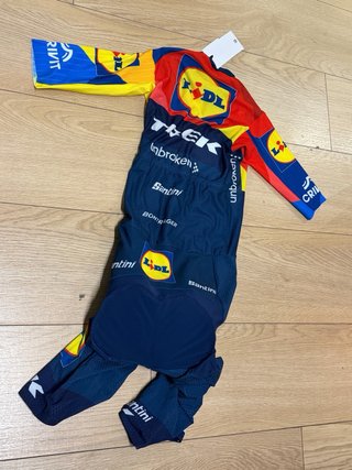 Nuevo. TALLA XS Mono skinsuit Santini Lidl Trek