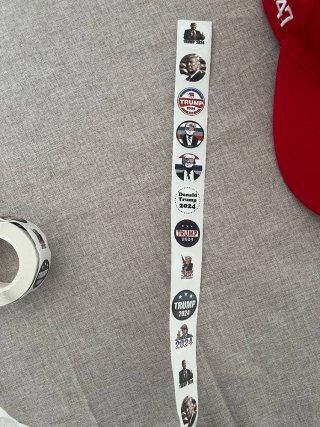 Gorra MAGA + Pulsera y Pegatinas
