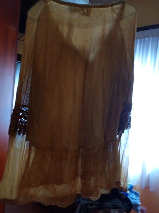 Pantalones mostaza con paneles
