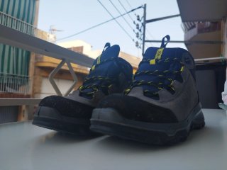 Botas de montaña niño azul/gris