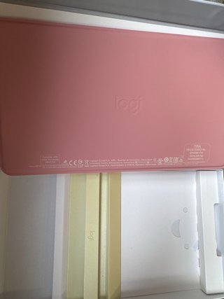 Logitech Keys-To-Go Rosa Bluetooth