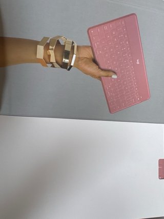 Logitech Keys-To-Go Rosa Bluetooth
