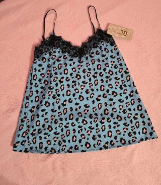 Camiseta Lencera Animal Print Azul y Rosa