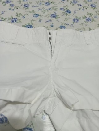 Pantaloncino bianco vita bassa