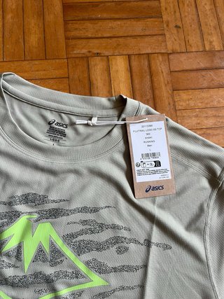 Camiseta asics nueva