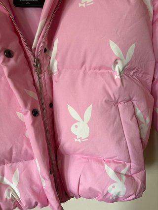 Abrigo Missguided x Playboy Rosa Nuevo