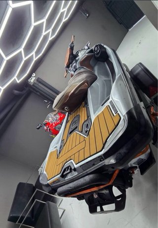 Moto de agua Sea-Doo GTX 300 Plata/Negra