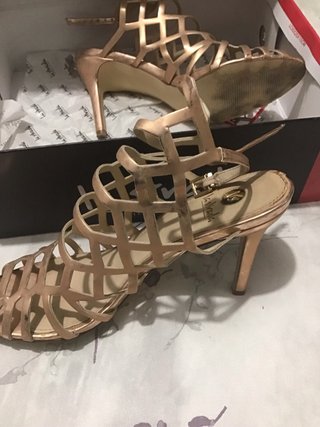 Sandalia La Strada dorada