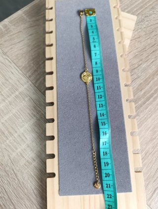 Pulsera San Benito dorada