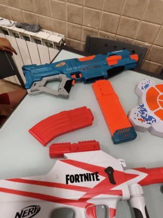 Pistolas Nerf, Diana y Balas