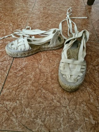 Esparteñas blancas con lazada