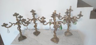 Antiguos candelabros de bronce