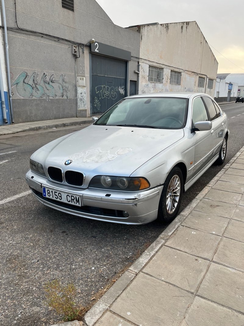 BMW Serie 5 2001 - foto 1