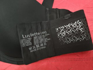 Reggiseno con ferretto e imbottitura