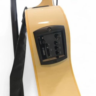GUITARRA YAMAHA APX500II BLANCA CON FUNDA Y CORREA