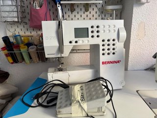 Máquina de coser BERNINA B 215