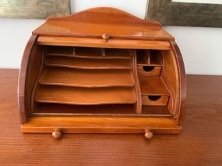Secreter de sobremesa de madera