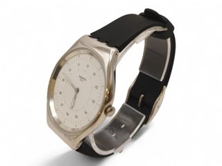 RELOJ DE CUARZOS SWATCH SYXS100