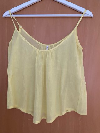 Top amarillo tirantes