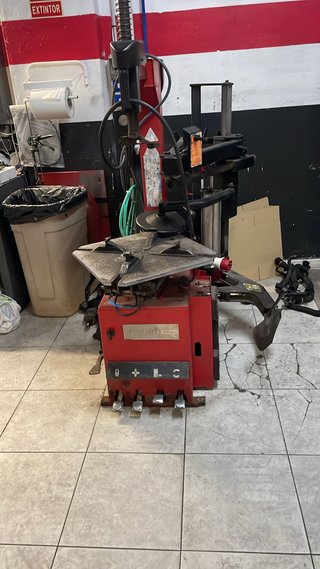Máquina de Montaje de Neumáticos
