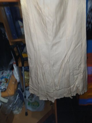 Falda larga mas top beige con brillos