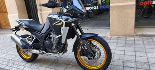 MOTO NUEVA KOVE 800X GT NEGRO