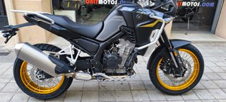MOTO NUEVA KOVE 800X GT NEGRO