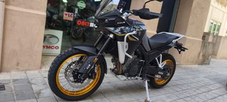 MOTO NUEVA KOVE 800X GT NEGRO