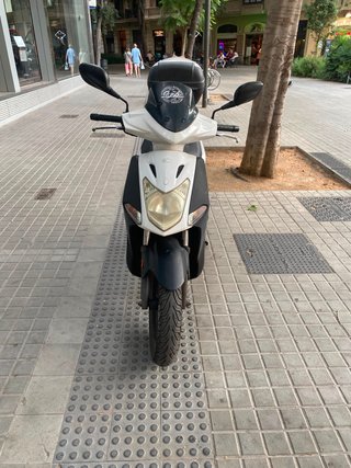 Moto Kymco Agility 125