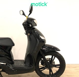 PEUGEOT TWEET 125 (IVA DEDUCIBLE) (TOP CASE)