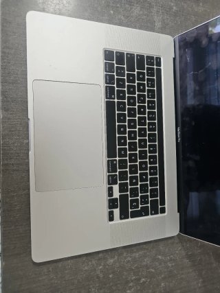 MacBook A2141 i7 16GB 512GB 2019